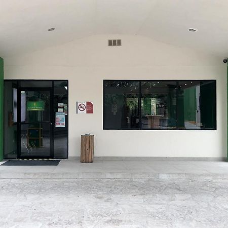 Capital O Palms Hotel, Acuna Ciudad Acuna Ngoại thất bức ảnh