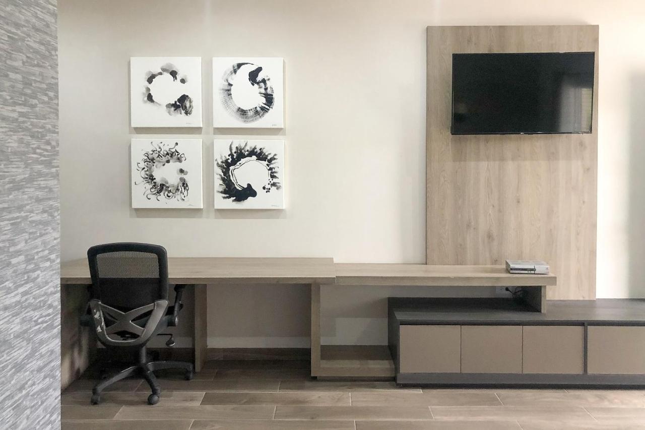 Capital O Palms Hotel, Acuna Ciudad Acuna Ngoại thất bức ảnh