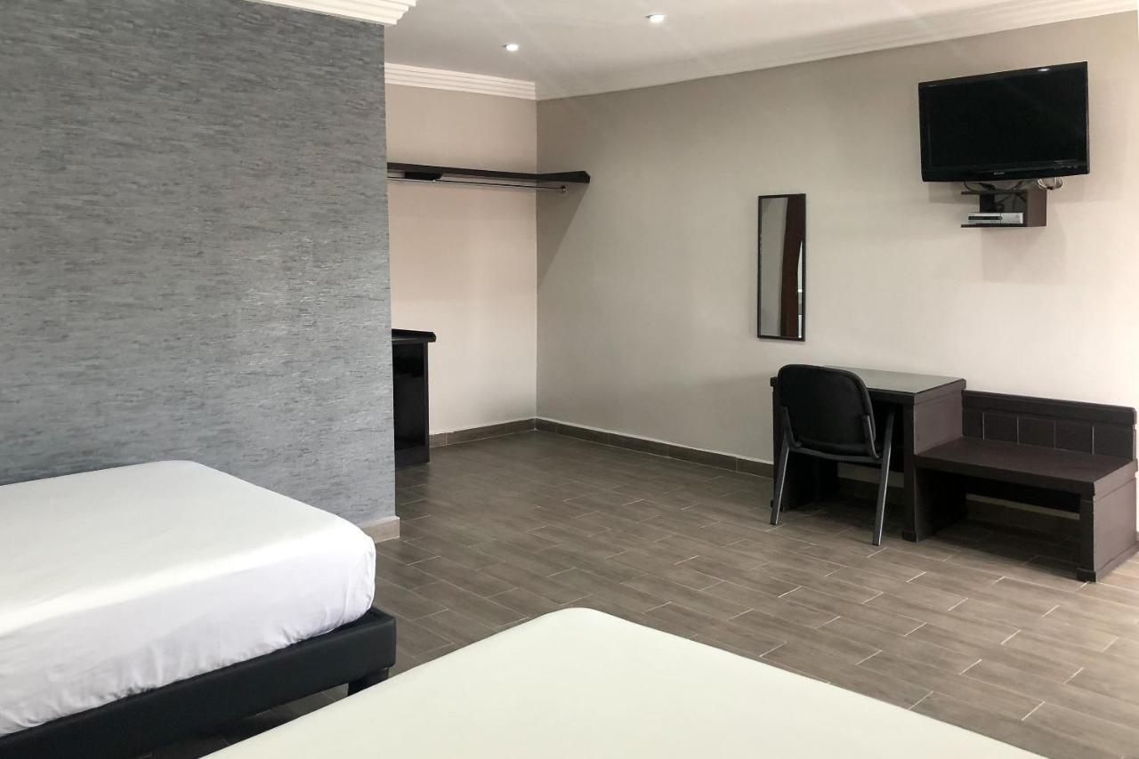 Capital O Palms Hotel, Acuna Ciudad Acuna Ngoại thất bức ảnh