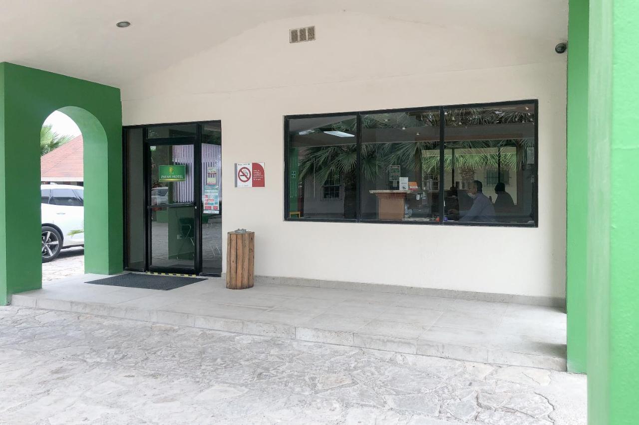 Capital O Palms Hotel, Acuna Ciudad Acuna Ngoại thất bức ảnh